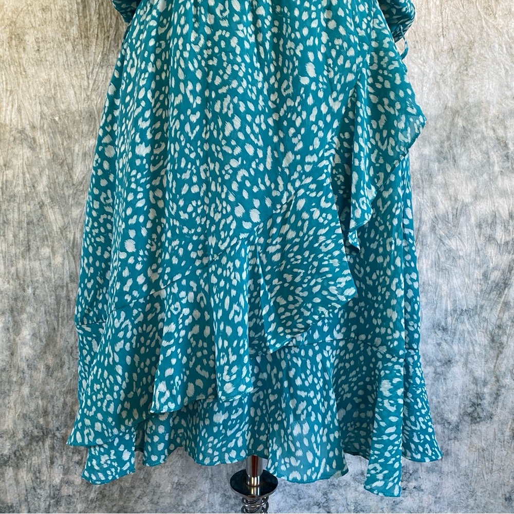 Jun & Ivy turquoise, and white floral Midi Dress - Picture 2 of 11